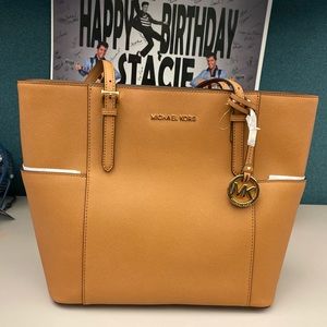 Michael Kors Jet Set Tote